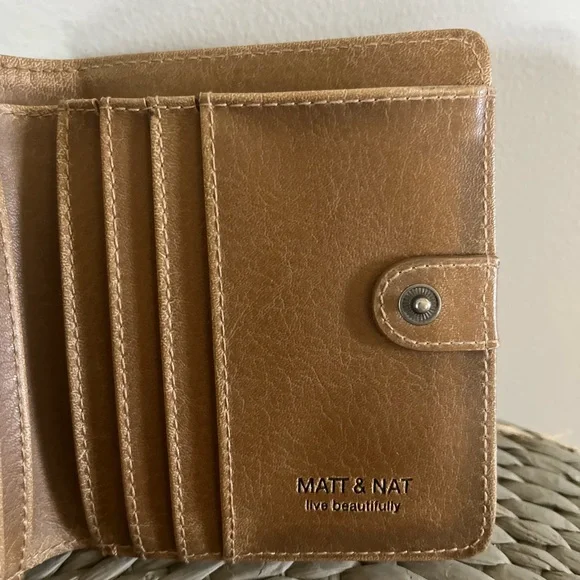 Matt & Nat Wallet - Picture 2 of 3